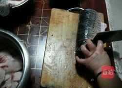 鱼做的丸的做法图解1