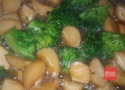 西兰花炒杏鲍菇的做法图解5