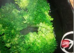 西兰花炒杏鲍菇的做法图解2