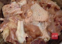 香菇炆鸡肉的做法图解1