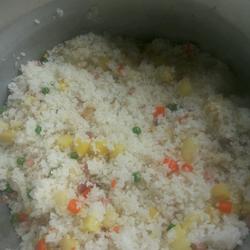 火腿洋芋闷饭的做法[图]