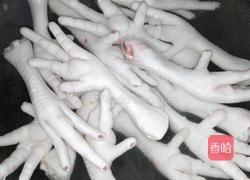 鸡脚莲藕菌菇汤的做法图解2