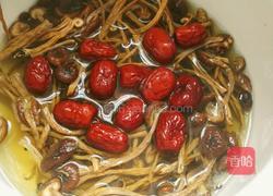 茶树菇炖大骨的做法图解3