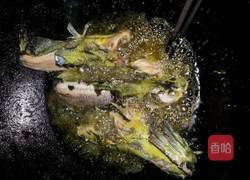 黄辣丁煮豆腐的做法图解1