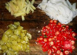 酸辣鸡杂的做法图解2