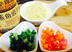 蒜蓉粉丝蒸扇贝的做法图解2