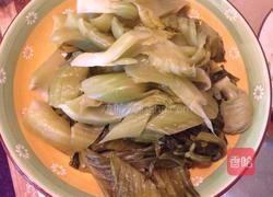 酸菜炒大肠的做法图解2