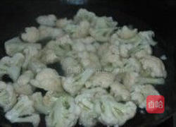 番茄炒菜花的做法图解2