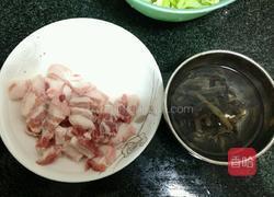 豆角干炒花腩的做法图解3