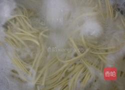 辣椒肉拌面的做法图解1