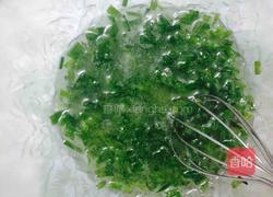 葱香咸酥饼的做法图解1