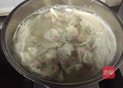 青菜香肠馄饨面的做法图解3