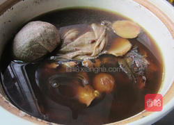绵茵陈鲫鱼汤的做法图解10