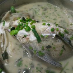 湘潭水煮活鱼的做法[图]