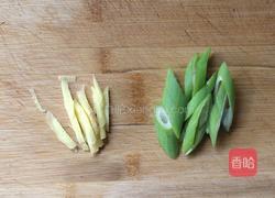 虾皮粉丝炒包菜的做法图解3