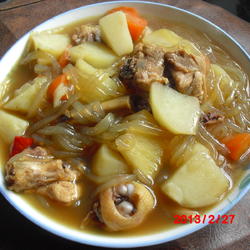 土豆粉条炖鸡的做法[图]