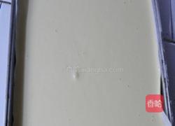 黄桃戚风卷的做法图解8