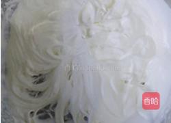 黄桃戚风卷的做法图解10