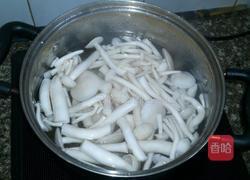肉丝炒真姬菇的做法图解4