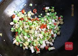 榨菜肉末四季豆的做法图解11