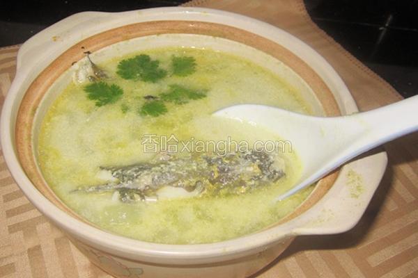 豆浆煮黄骨鱼