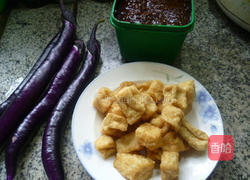小油豆腐烧茄子的做法图解1