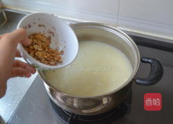 咸蛋果仁粥的做法图解7