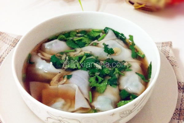 紫甘蓝虾仁馄饨