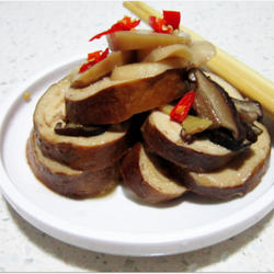 香菇素鸡豆腐干的做法[图]