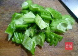 榨菜炒苦瓜的做法图解3