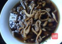 北风菌煲鸡骨的做法图解1