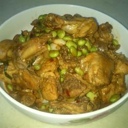毛豆烧鸡块的做法[图]