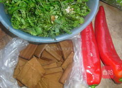 荠菜拌香干的做法图解1