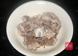 牛肝菌猪骨汤的做法图解3