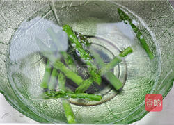 培根彩蔬薄脆披萨的做法图解5