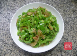 青椒榨菜炒毛豆的做法图解12
