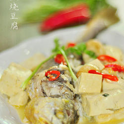 黄花鱼烧豆腐的做法[图]
