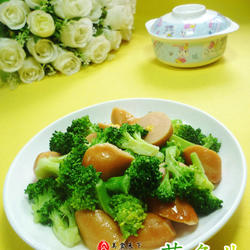 玉米肠炒西兰花的做法[图]