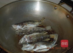 烧小鳜鱼的做法图解2