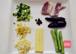 薯香干煸豇豆的做法图解1