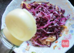 咖喱包菜腐竹的做法图解3