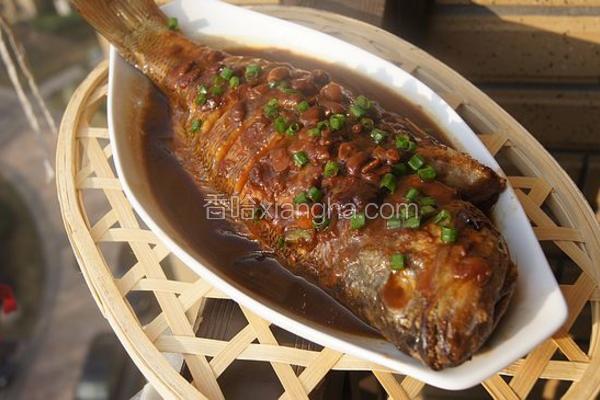 豆瓣酱烧鲈鱼