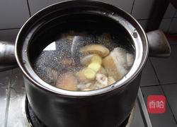 金针炖猪蹄的做法图解3