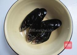 蒜蓉蒸贻贝的做法图解2