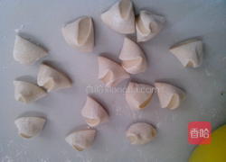 猪肉大葱煎饺的做法图解3