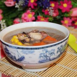 胡萝卜玉米鲫鱼汤的做法[图]