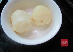 红萝卜炒土豆的做法图解1