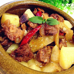酸菜土豆炖牛肉的做法[图]