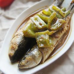 青椒烧小鲫鱼的做法[图]