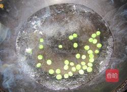 五彩蛋炒饭的做法图解3